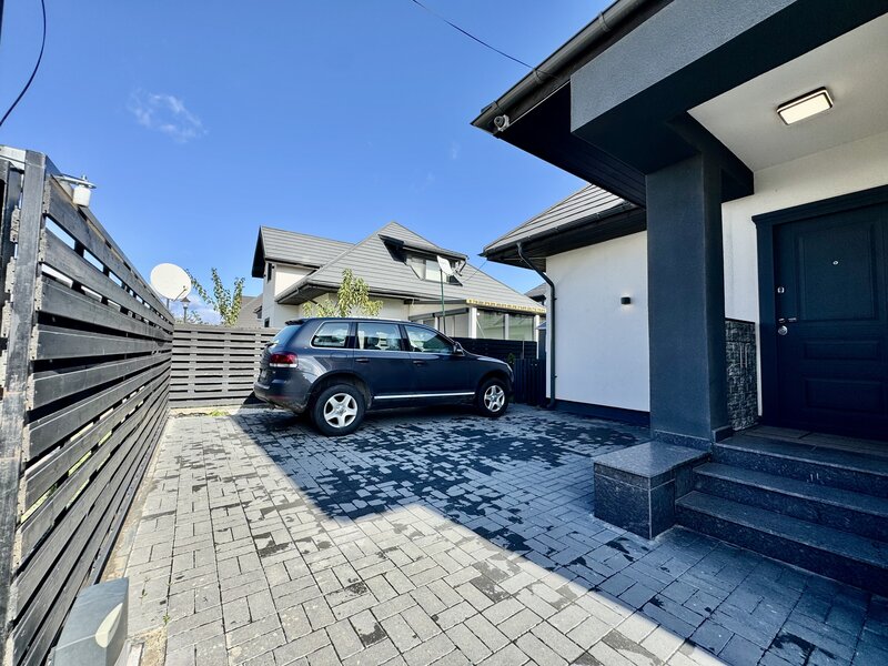 Tunari, vila premium cu gradina si design contemporan.